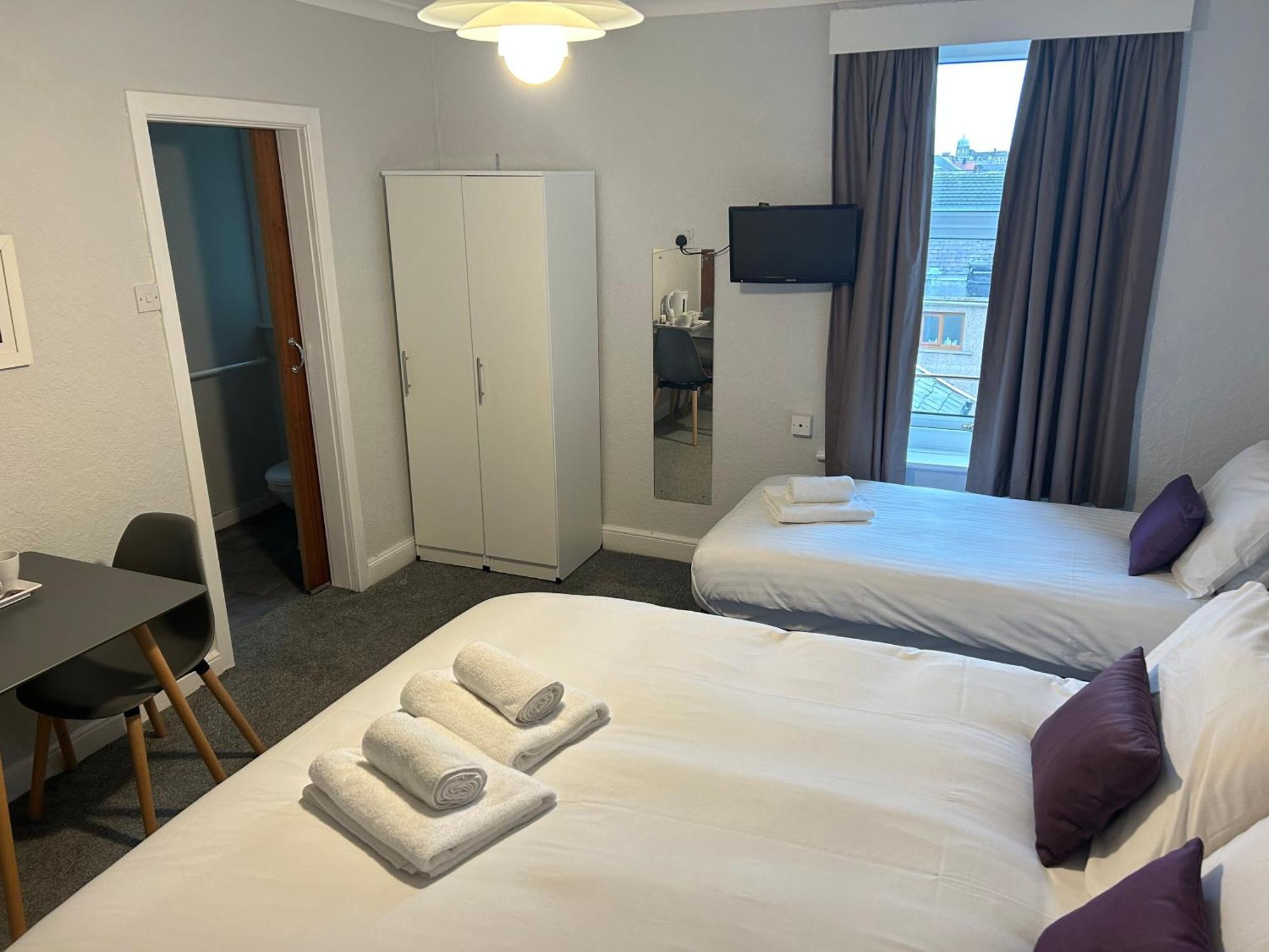 Hotel The Clifton Seafront 3*