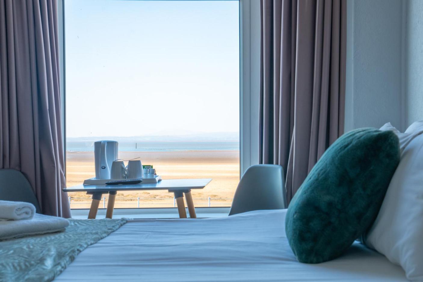 The Clifton Seafront 3*